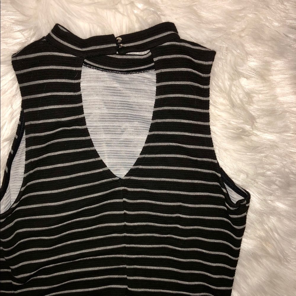 High Neck Tank Top - Picture 2 of 4